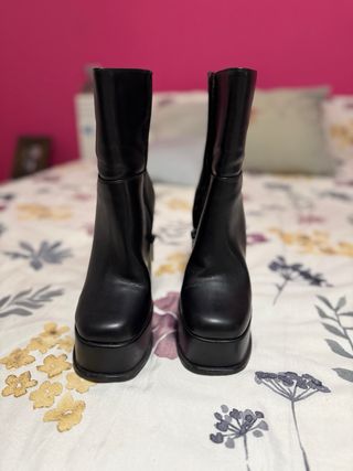 Botín negro plataforma tacón grueso