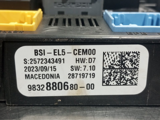 CAJA RELES / FUSIBLES PEUGEOT 3008 HN05 044071803