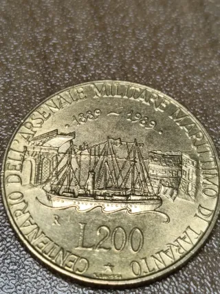 Moneta 200 Lire Italiane Arsenale Marittimo