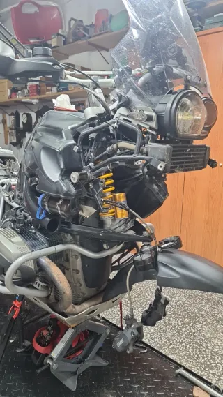 Realizo mantenimientos de la BMW R1200GS aire