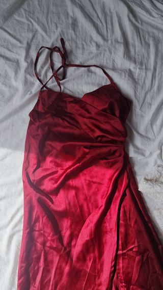 Vestido rojo largo con abertura