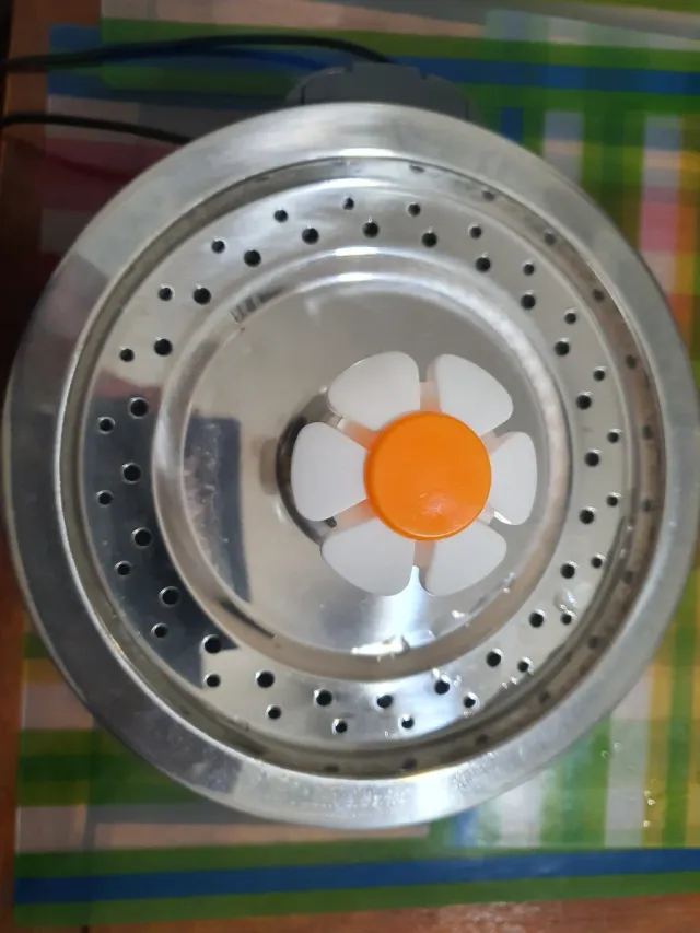 Fonte de água para gatos e cães