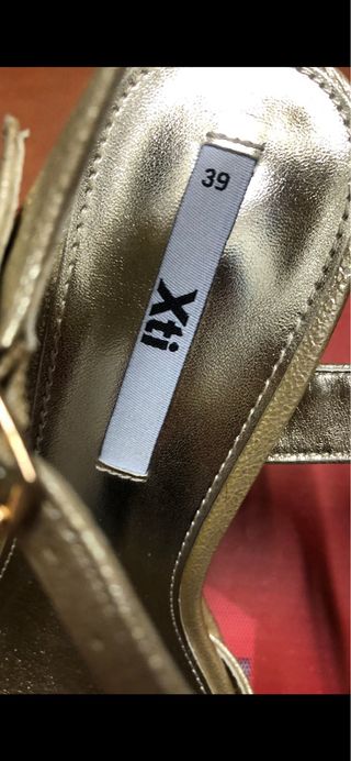 Sandalias XTI Doradas Talla 39 Nuevas
