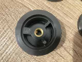 4 Perillas Giratorias Negras y Plateadas