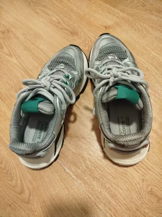 Deportivas Lacoste Plata y Verde