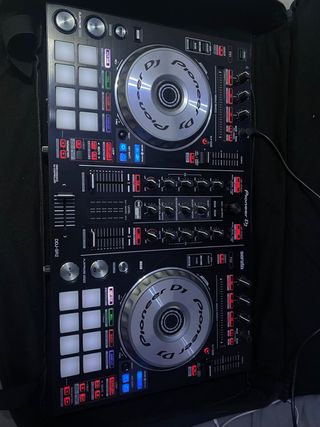 Pioneer DJ DDJ-SR2 Controlador DJ