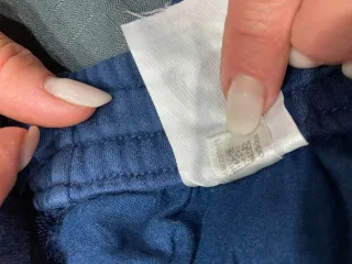 Pantaloni tuta Adidas blu e rossi