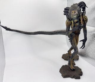 Predalien McFarlane Aliens vs Predator Requiem