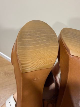 Sandalias Gloria Ortiz Marrones