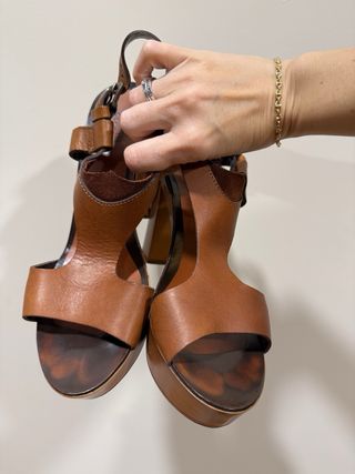 Sandalias Gloria Ortiz Marrones