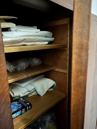 Armario antiguo de madera