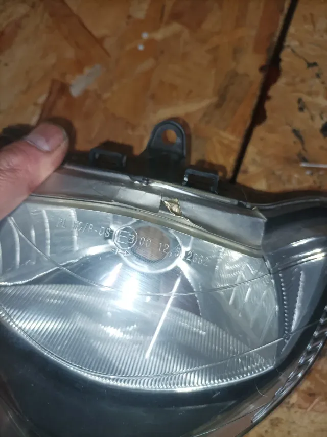 Faro honda sh125  2009