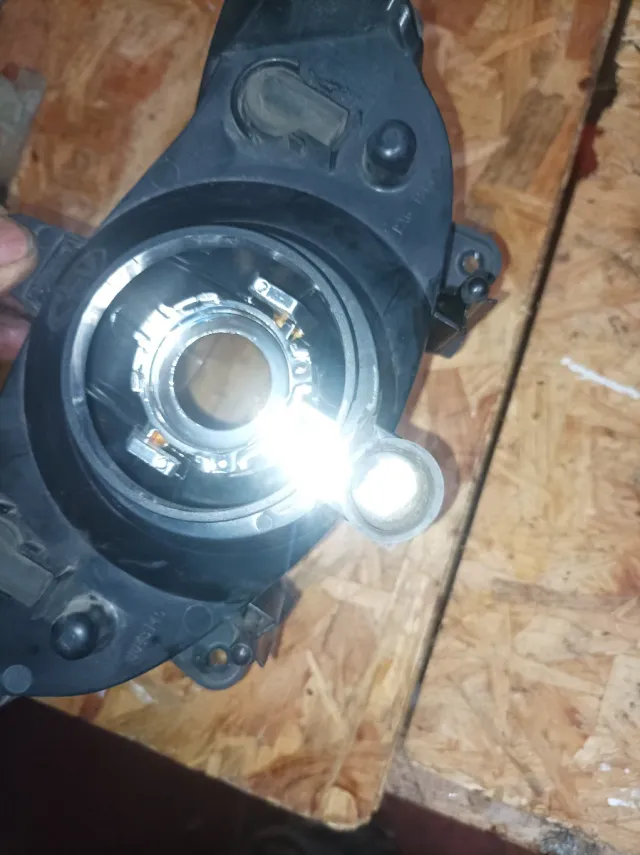 Faro honda sh125  2009