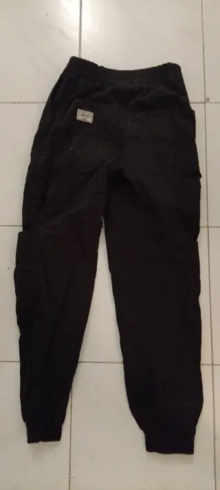 Pantalón cargo negro talla XS