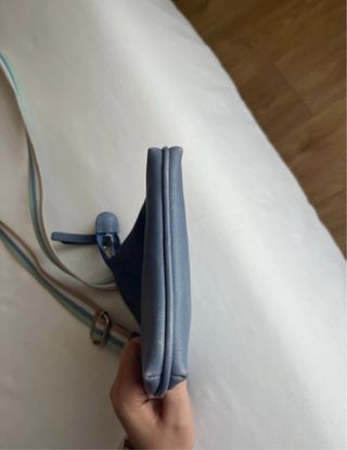 Bolso bandolera Guy Laroche azul