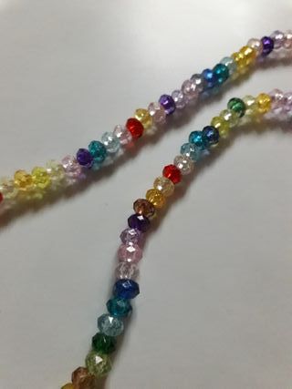 Collar y pulsera acrílica multicolor