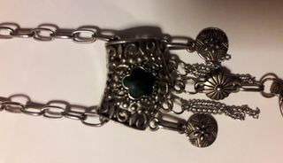 Collar étnico plata y verde