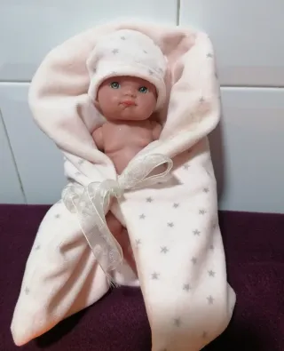 Muñeco bebé 20cm con mantita