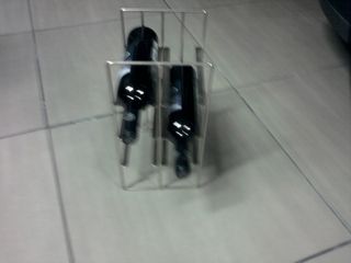 Bonita garrafeira em metal prateado