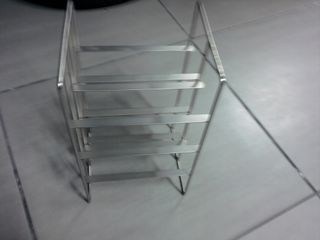 Bonita garrafeira em metal prateado