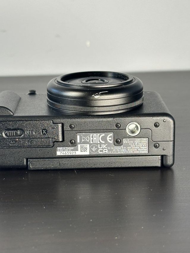 Sony ZV-1F – Cámara Vlog Compacta