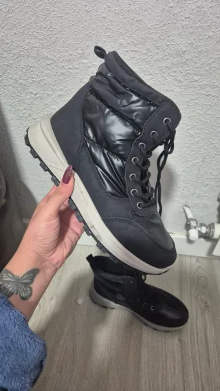 Botas de invierno negras que repelen el agua