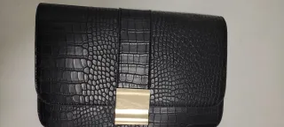 Bolso negro efecto piel cocodrilo