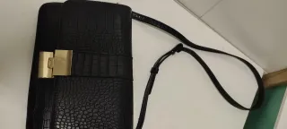 Bolso negro efecto piel cocodrilo