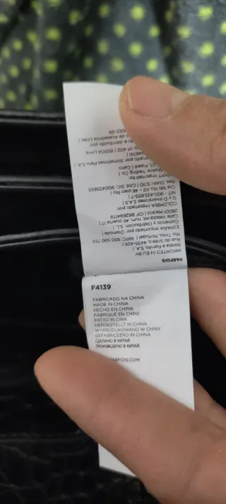 Bolso negro efecto piel cocodrilo