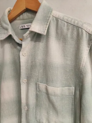 Camisa Zara cuadros verde y blanco Talla M