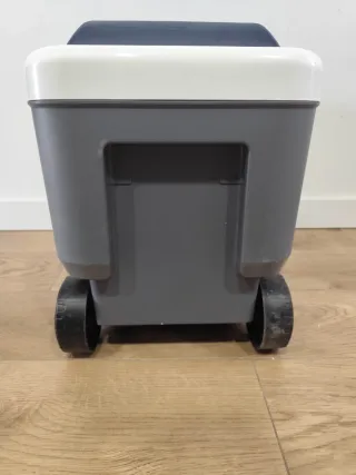 Nevera Portátil Igloo MaxCold 40 Roller Azul