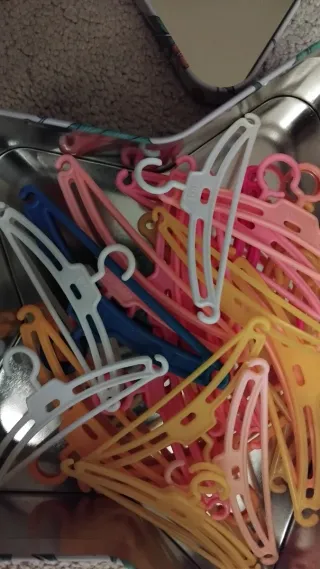 Perchas para Nancy y Lesly