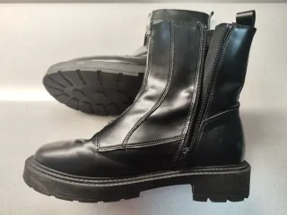BOTINES NEGROS PARA NIÑA.