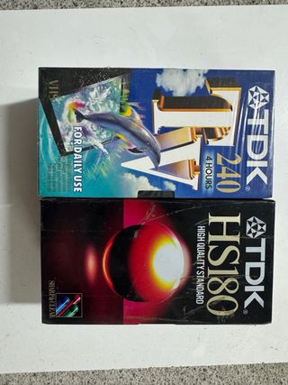 Cintas VHS vírgenes Philips y Sony