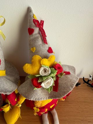 Gnomette fatte a mano con cappello a punta