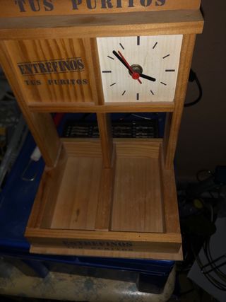 Expositor antiguo de madera