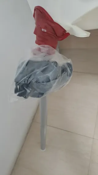 Trona IKEA con bandeja y cinturón