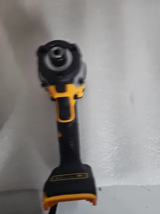 Atornillador de impacto DeWalt 20V Brushless