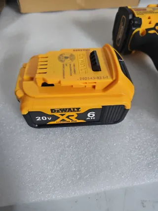 Atornillador de impacto DeWalt 20V Brushless