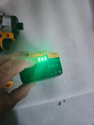 Atornillador de impacto DeWalt 20V Brushless