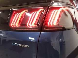 Peugeot 3008 Hybrid 225 Allure e-EAT8 165 kW (225 CV)