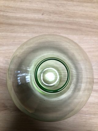 Jarrones de cristal verde y transparente