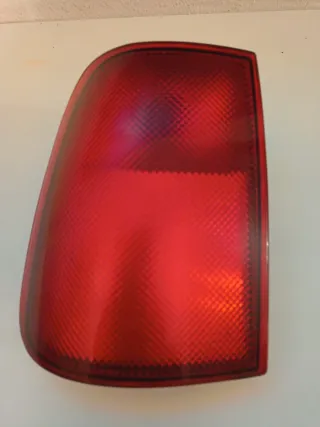 Piloto Trasero Izquierdo Nissan Terrano 2