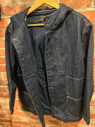 Chaqueta vaquera con capucha