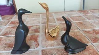 3 Patitos decorativos negros y dorados