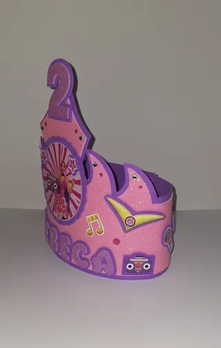 Corona de Cumpleaños, Luli Pampin.