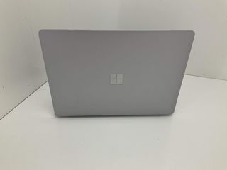 pc portatil microsoft 2033