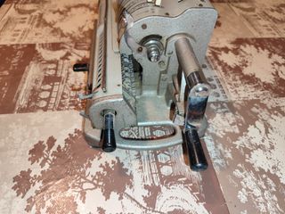 Calculadora 1930 mecanica antigua alemana vintage