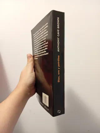 Dios, oro y petroleo: La historia de Aramco y l...