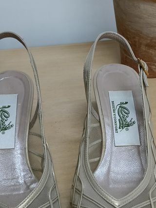 Zapatos de tacón destalonados beige 36